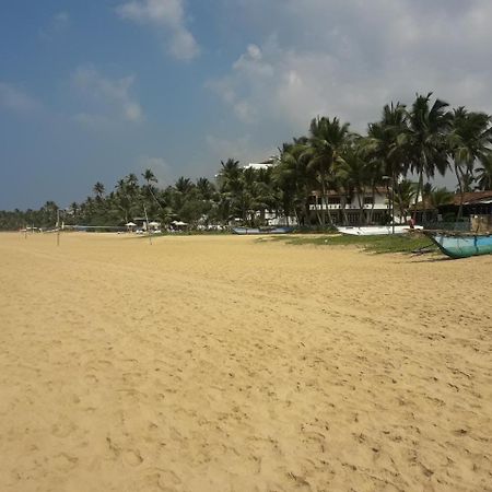 Sea Front Hikkaduwa Hotell Exteriör bild